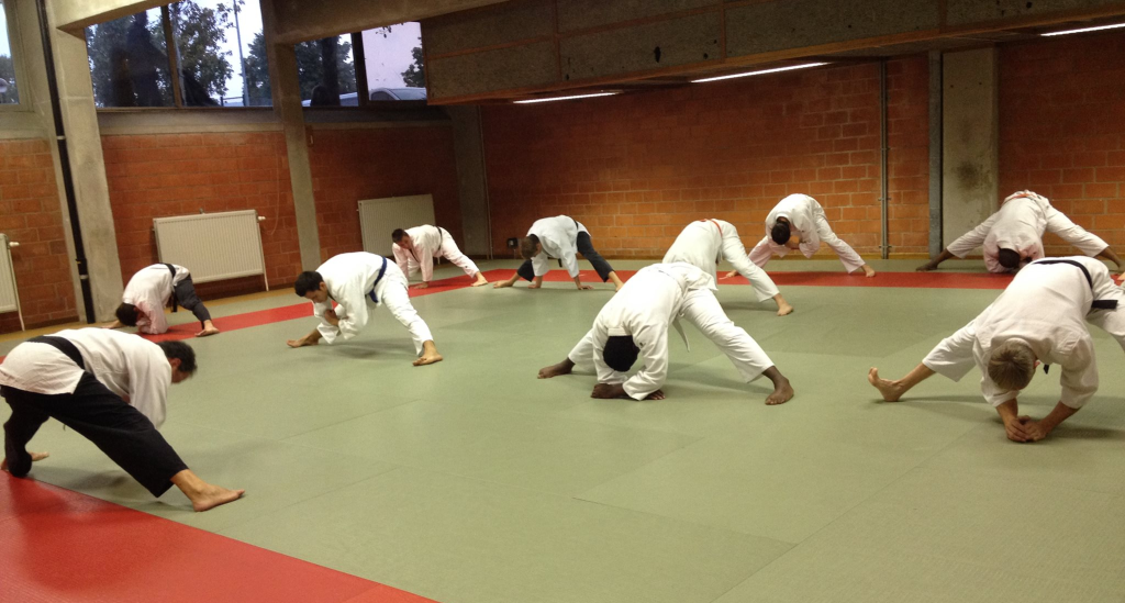 Cours de jiu jitsu - échauffement